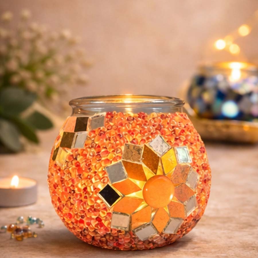 DIY Mosaik-Kerzenhalter Set Orange mit leuchtendem Teelicht