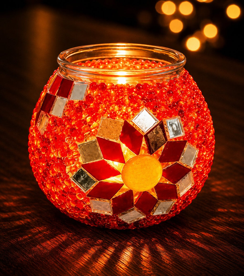 Leuchtender roter Mosaik-Kerzenhalter mit Glassteinen und Spiegelmosaik
